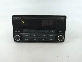 5822P015 MITSUBISHI Sport Am Fm Cd Player Radio Receiver