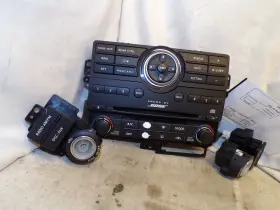 28395-ZQ01A1 NISSAN Armada Radio Control Panel Bose #2