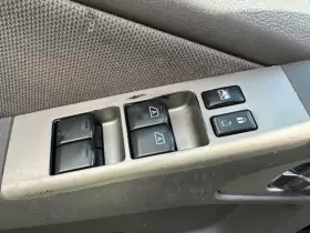 641-50561L NISSAN Driver Front Door Switch Lock Window