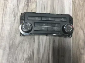 8MBX002511 NISSAN Ac Heat Temperature Climate Control Unit