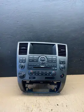 25915ZQ33A OEM NISSAN Armada Bose Radio Cd Player Climate Dg