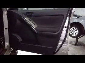 204.GM2K03 PONTIAC Vibe Front Door Panel