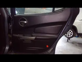 205.GM2R06 PONTIAC Pri Door Panel Rear
