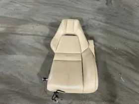 215.PO1U14 PORSCHE Driver Left Rear Seat Panamera