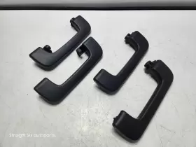 95B8576444H0 PORSCHE Roof Top Grab Handle Set Macan #3