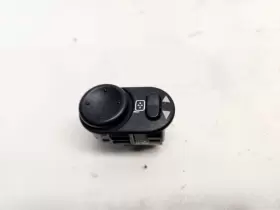 659.GM7406 SATURN Console Mirror Switch Vue
