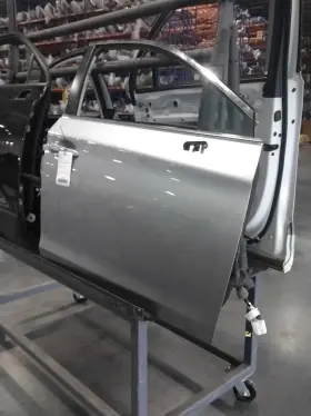 120-60570FR SUBARU Passenger Front Door Electric