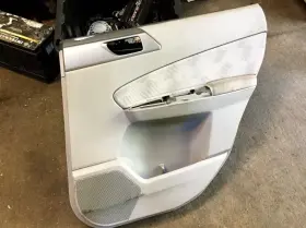 205.SU1T09 SUBARU Interior Rear Passenger Right Door Panel