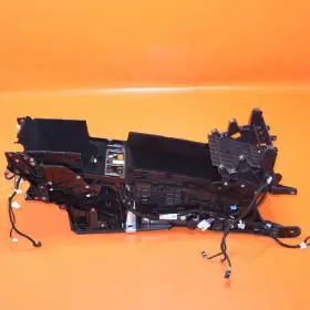 1564400-80-A TESLA Center Console Screen