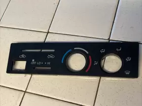 355944-5220 TOYOTA Heater Climate Control Ac Plate Tacoma