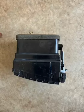 55670-35090 TOYOTA Left Center Dash Vent Louver 4RUNNER #3