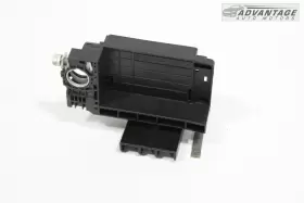 7173-3232-3B TOYOTA Hatchback Junction Block Negative Port #3