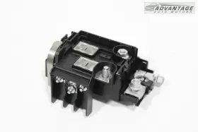 7173-3232-3B TOYOTA Hatchback Junction Block Negative Port