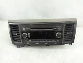 8612008240 TOYOTA Am Fm Cd Player Radio Receiver Sienna