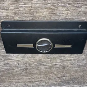 15K005 VISTEON Town Dash Analog Clock Bby Jaf Lincoln