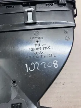1Q0819735C VOLKSWAGEN Eos Center Dash Air Vent #3