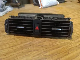 5C6819728 VOLKSWAGEN Center Dash Ac Heater Air Vent Vw Jetta