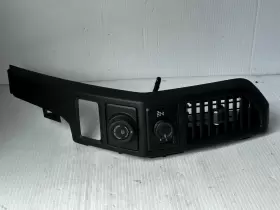 FL3B-19C682-AB VOLKSWAGEN Front Left Dash Air Vent Bezel Unit #2
