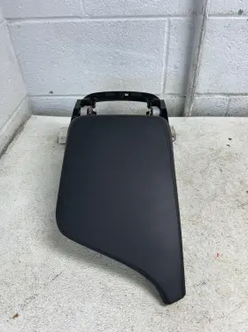 XC90 VOLVO Center Console Armrest